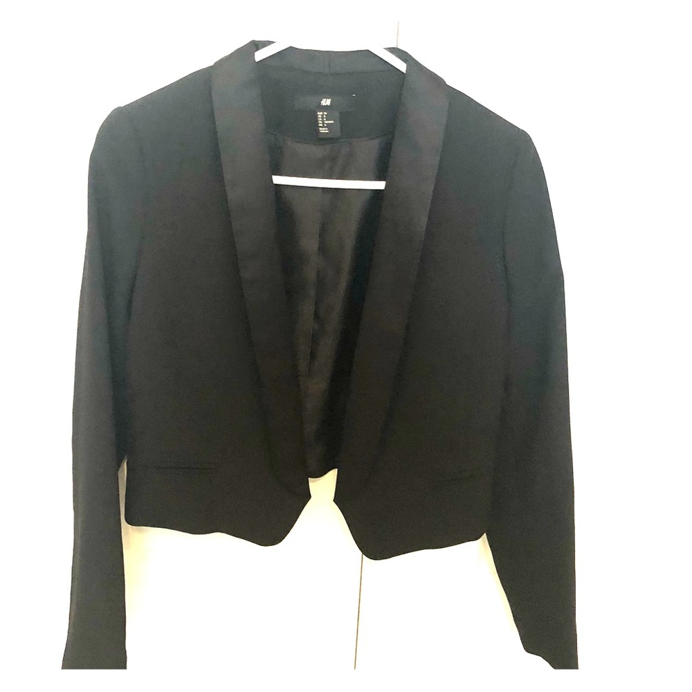 Cropped blazer with tuxedo collar